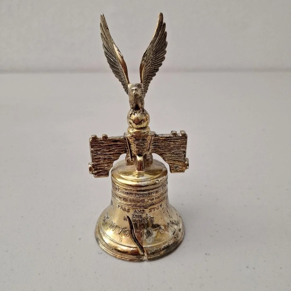 VTG 1776-1976 Liberty Bell Bicentennial Metal Eagle Topper Collectible Souvenir